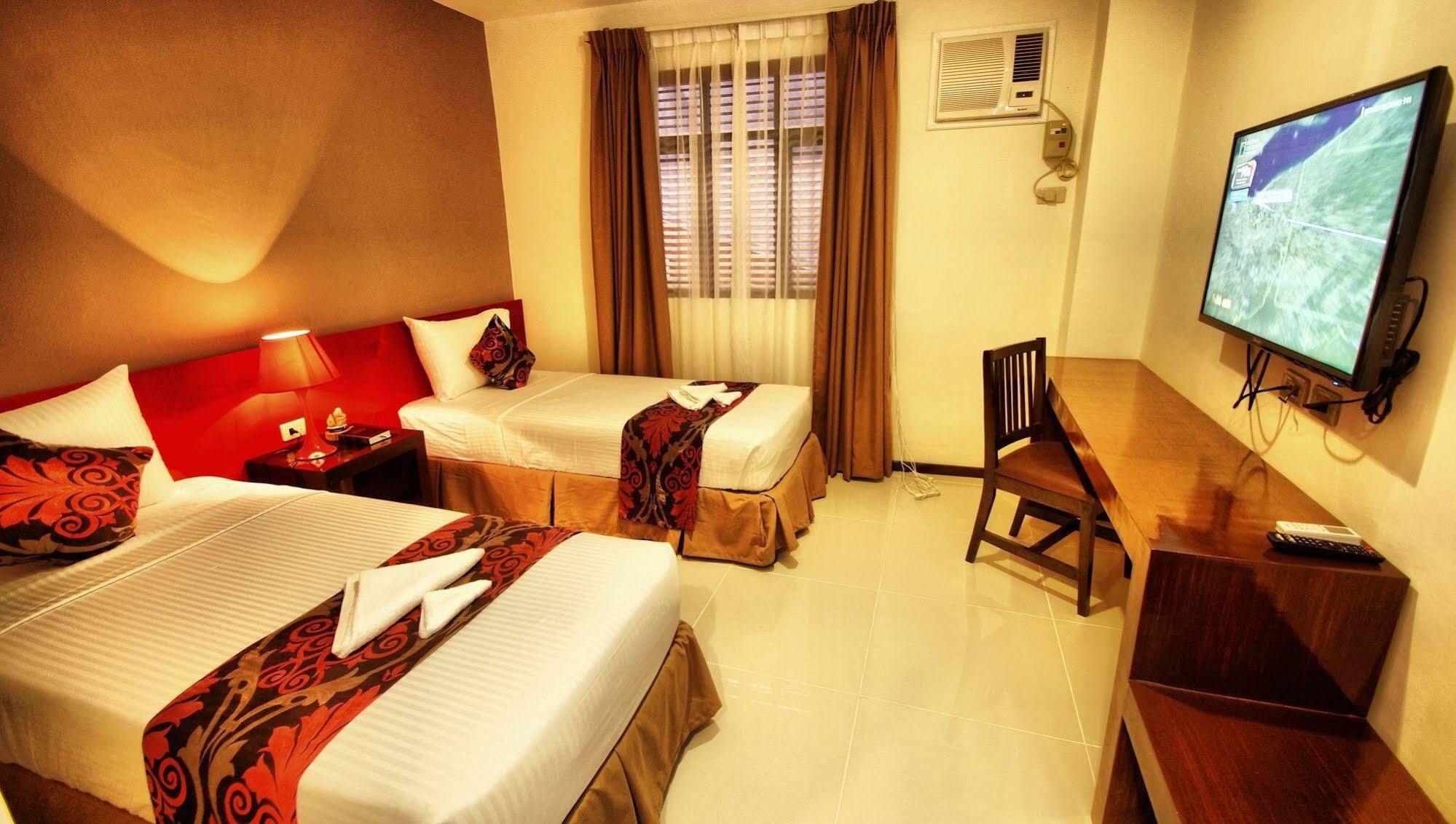 บิ๊ก แดดดี้ โฮเต็ล แอนด์ คอนเวนชั่น เซ็นเตอร์ Hotel Butuan City ภายนอก รูปภาพ