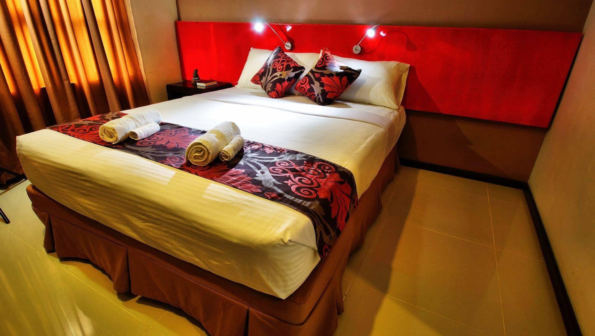 บิ๊ก แดดดี้ โฮเต็ล แอนด์ คอนเวนชั่น เซ็นเตอร์ Hotel Butuan City ภายนอก รูปภาพ
